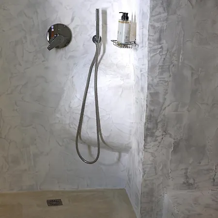 Phaos Apartment